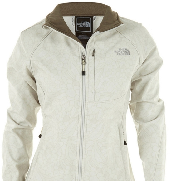 The North Face Jackets & Blazers - The North Face TNF Apex Jacket
Womens Size Large